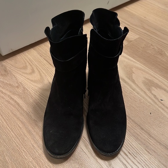 Paul Green Black Suede Booties - Picture 2 of 5